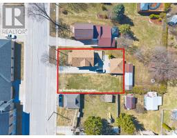 10 CENTRE STREET - 37