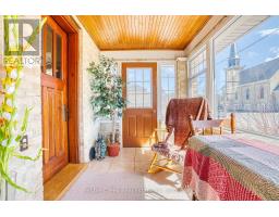 10 CENTRE STREET - 7