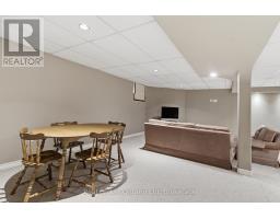 10 BROOKSIDE CRESCENT - 17