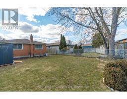 10 BROOKSIDE CRESCENT - 27