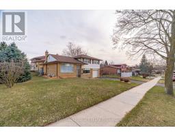 135 BURBANK ROAD - 3