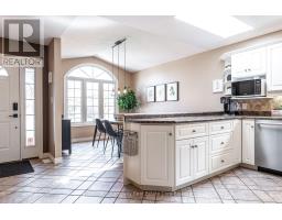 82 GREGORY CRESCENT - 12