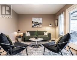 82 GREGORY CRESCENT - 14