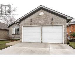 82 GREGORY CRESCENT - 2