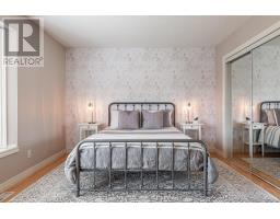 82 GREGORY CRESCENT - 20