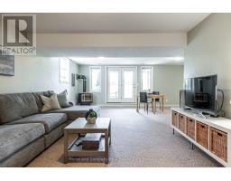 82 GREGORY CRESCENT - 27