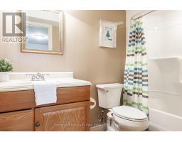 82 GREGORY CRESCENT - 30