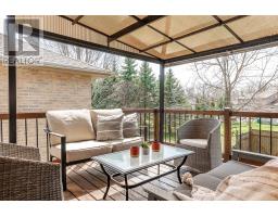 82 GREGORY CRESCENT - 43