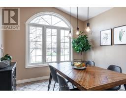 82 GREGORY CRESCENT - 6