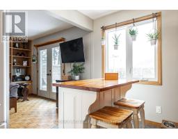 35 SPARLING CRESCENT - 13