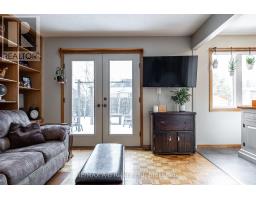 35 SPARLING CRESCENT - 18