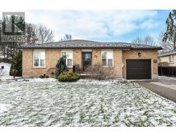 35 SPARLING CRESCENT - 2