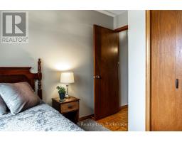 35 SPARLING CRESCENT - 26