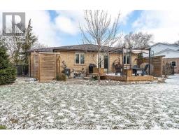 35 SPARLING CRESCENT - 39