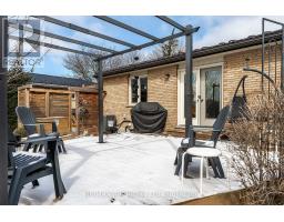 35 SPARLING CRESCENT - 42