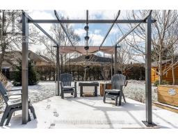 35 SPARLING CRESCENT - 43