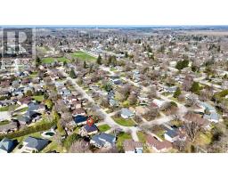 35 SPARLING CRESCENT - 48