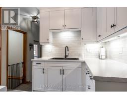 35 SPARLING CRESCENT - 9