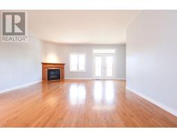 No.23 - 59 EAGLE DRIVE - 19