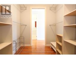 No.23 - 59 EAGLE DRIVE - 32