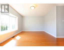 No.23 - 59 EAGLE DRIVE - 39