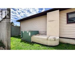 4 DUCHARME CRESCENT - 42