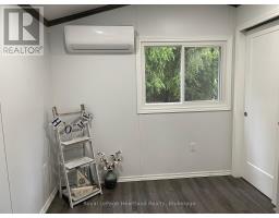 4 STARBOARD - 77719 BLUEWATER HIGHWAY - 13