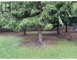 4 STARBOARD - 77719 BLUEWATER HIGHWAY - 16