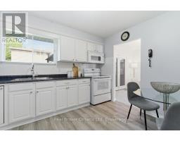 68 SETTLERS DRIVE - 13