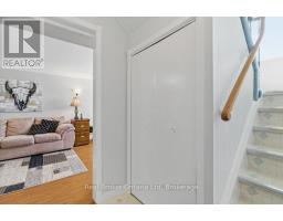 68 SETTLERS DRIVE - 24