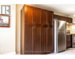 301 - 1600 ADELAIDE STREET N - 14