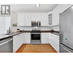 16 MACPHERSON AVENUE - 22