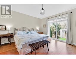 16 MACPHERSON AVENUE - 24