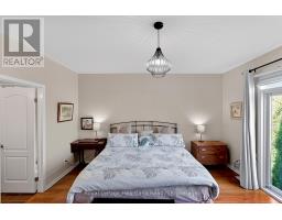 16 MACPHERSON AVENUE - 26