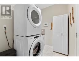 16 MACPHERSON AVENUE - 30