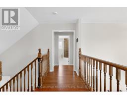 16 MACPHERSON AVENUE - 33