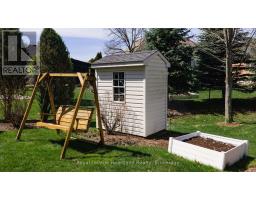 16 MACPHERSON AVENUE - 42