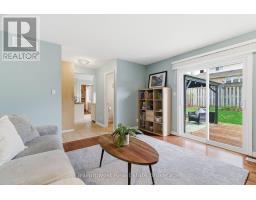 210 OLD COUNTRY PLACE - 16