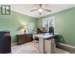 210 OLD COUNTRY PLACE - 23