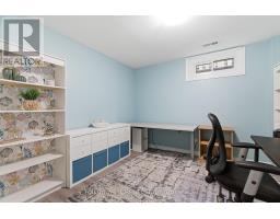 210 OLD COUNTRY PLACE - 27