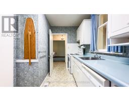 25 WELLINGTON STREET N - 10