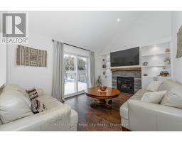 10 FRESHMEADOW WAY - 17