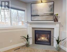 225 EBY CRESCENT - 8