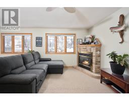 293 ELGIN STREET E - 17