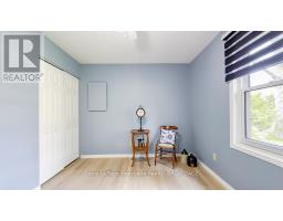 4 DUCHARME CRESCENT - 24