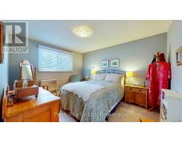 105 DIXON ROAD - 12