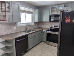 1014A VANIER AVENUE - 12