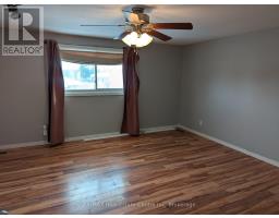 1014A VANIER AVENUE - 18