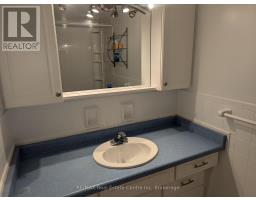 1014A VANIER AVENUE - 27
