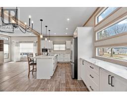 118 SANDBAGGER CRESCENT - 10